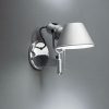 Tolomeo Spot Wall, murale en aluminium abat-jour directionnel et ampoule interchangeable, elle est offerte en deux taille , classique et micro. Tolomeo Spot Wall, murale en aluminium abat-jour directionnel et ampoule interchangeable, elle est offerte en deux taille , classique et micro.