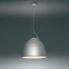Nur Luminaire suspendu Atemide, une présence imposante. Cette grande cloche en aluminium habille l'espace et les volumes avec force et modernité. Nur Luminaire suspendu Atemide, une présence imposante. Cette grande cloche en aluminium habille l'espace et les volumes avec force et modernité.